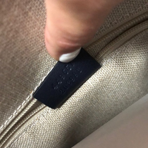 ๐๐ฏ% Auth Gucci Navy Blue Microguccissima Tote - Picture 9 of 12